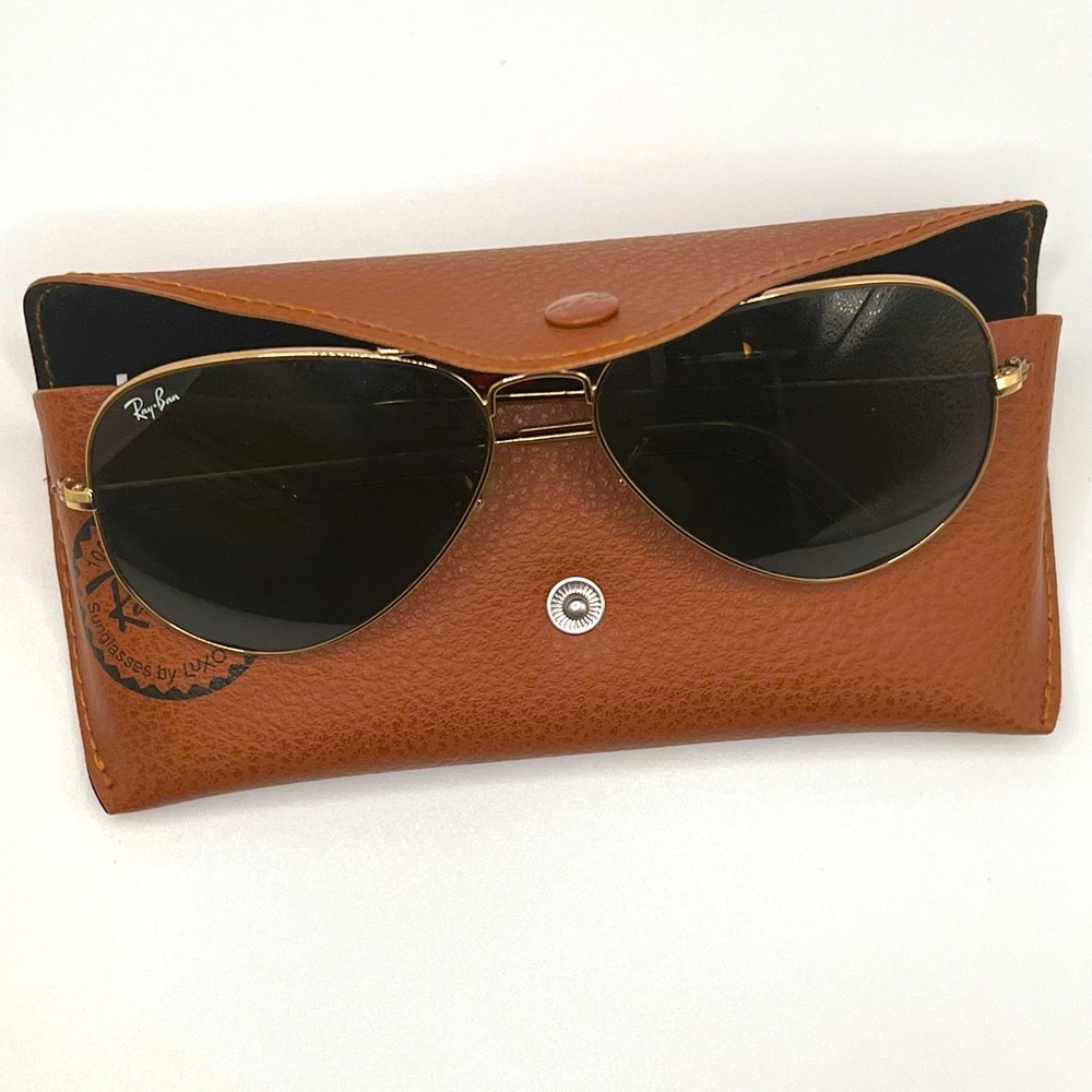 Classic Ray-Ban Aviator Sunglasses